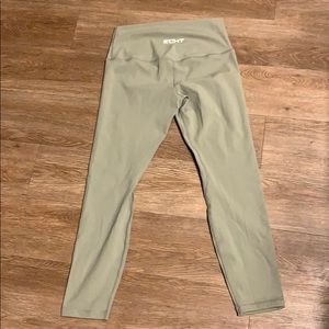NWOT ECHT Buttery soft leggings